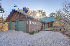 Almond Vacation Rental w/ Mountain Views!