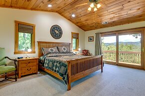 Almond Vacation Rental w/ Mountain Views!