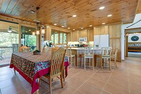 Almond Vacation Rental w/ Mountain Views!