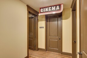 Resort Apartment in Loretto w/ Private Patio!