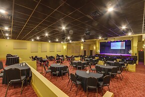 Resort Apartment in Loretto w/ Private Patio!