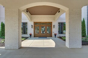 Resort Apartment in Loretto w/ Private Patio!