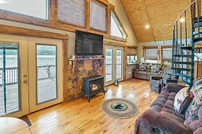 Cozy South Bay Cabin w/ Lake & Mountain Views