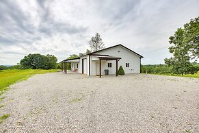 Burkesville Cabin, 3 Mi to Dale Hollow Lake!
