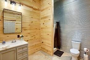 Burkesville Cabin, 3 Mi to Dale Hollow Lake!