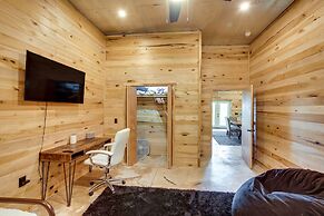 Burkesville Cabin, 3 Mi to Dale Hollow Lake!