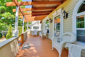 Turtle Cove Bay Beach House ~ 13 Mi to Buffalo!