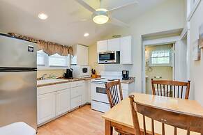 Turtle Cove Bay Beach House ~ 13 Mi to Buffalo!