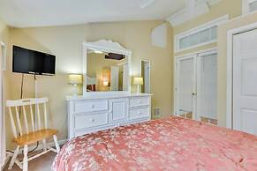 Turtle Cove Bay Beach House ~ 13 Mi to Buffalo!