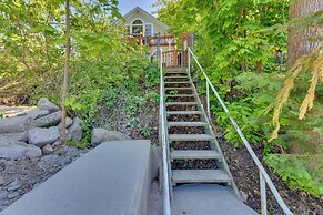 Turtle Cove Bay Beach House ~ 13 Mi to Buffalo!