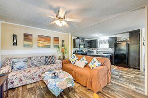 Peaceful Danbury Getaway - 3 Mi to Hanging Rock!