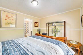 Peaceful Danbury Getaway - 3 Mi to Hanging Rock!