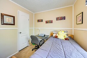 Peaceful Danbury Getaway - 3 Mi to Hanging Rock!