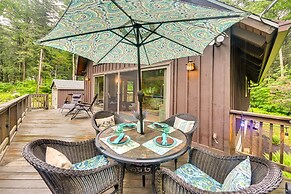 Tolland Cabin w/ Private Hot Tub & Grill!