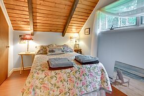 Tolland Cabin w/ Private Hot Tub & Grill!
