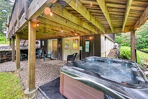 Tolland Cabin w/ Private Hot Tub & Grill!
