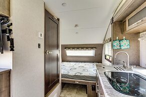 Walworth Home w/ Hot Tub - Near Golf Courses!