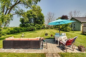 Walworth Home w/ Hot Tub - Near Golf Courses!