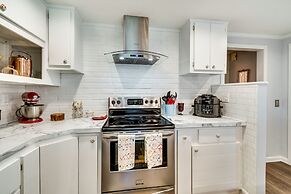 Walworth Home w/ Hot Tub - Near Golf Courses!