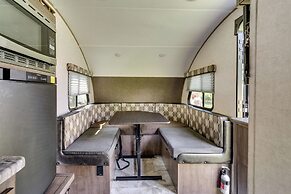 Walworth Home w/ Hot Tub - Near Golf Courses!