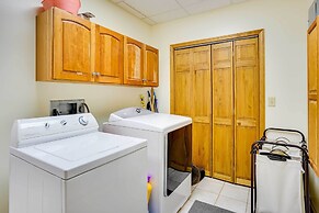 Pet-friendly Vienna Cabin w/ Screened-in Porch!