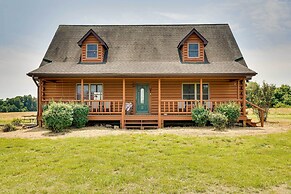 Pet-friendly Vienna Cabin w/ Screened-in Porch!