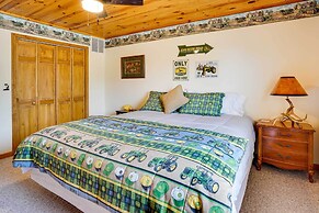 Pet-friendly Vienna Cabin w/ Screened-in Porch!