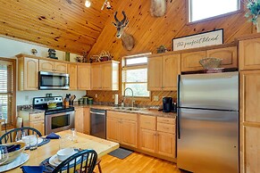 Pet-friendly Vienna Cabin w/ Screened-in Porch!