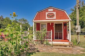 Paris Vacation Rental ~ 22 Mi to Mount Magazine!