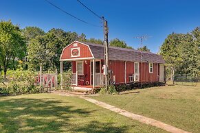 Paris Vacation Rental ~ 22 Mi to Mount Magazine!