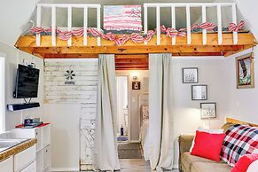 Paris Vacation Rental ~ 22 Mi to Mount Magazine!