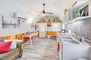 Paris Vacation Rental ~ 22 Mi to Mount Magazine!