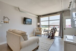 Sunset View Home: 1 Mi to Smithville Lake!