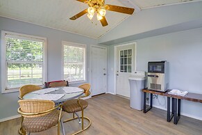 Charming Kaw Lake Country Home w/ Game Room!