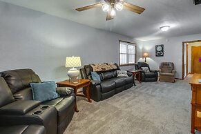 Charming Kaw Lake Country Home w/ Game Room!