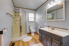 Charming Kaw Lake Country Home w/ Game Room!