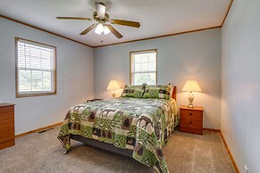Charming Kaw Lake Country Home w/ Game Room!