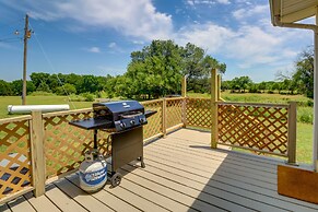 Charming Kaw Lake Country Home w/ Game Room!