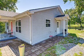 Cozy Georgetown Cottage on a Working Horse Farm!