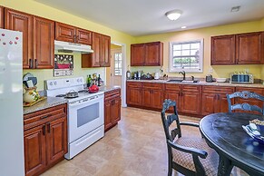Cozy Georgetown Cottage on a Working Horse Farm!