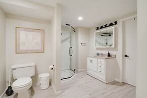 Cozy Minneapolis Home w/ Air Hockey, Near Downtown