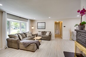 Cozy Minneapolis Home w/ Air Hockey, Near Downtown