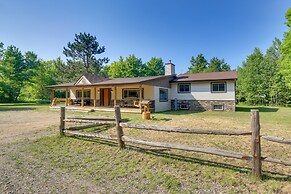Champion Vacation Rental With Fire Pit!