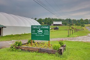 Scenic Deck & Grill: Middlebury Center Retreat!