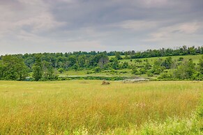 Scenic Deck & Grill: Middlebury Center Retreat!