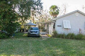 Waterfront Florida Abode w/ Deck, Grill & Fire Pit