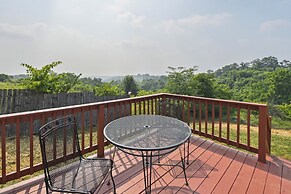 Corinth Getaway w/ Deck ~ 11 Mi to Ark Encounter!