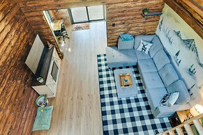 Fairhaven Harbor-front Gem - Steps From the Water!