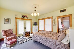 Paris Vacation Rental ~ 15 Mi to Mount Magazine!