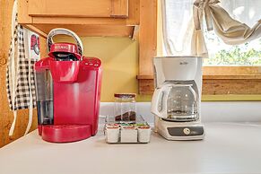 6 Mi to Scottsboro: Pet-friendly Cabin Apt